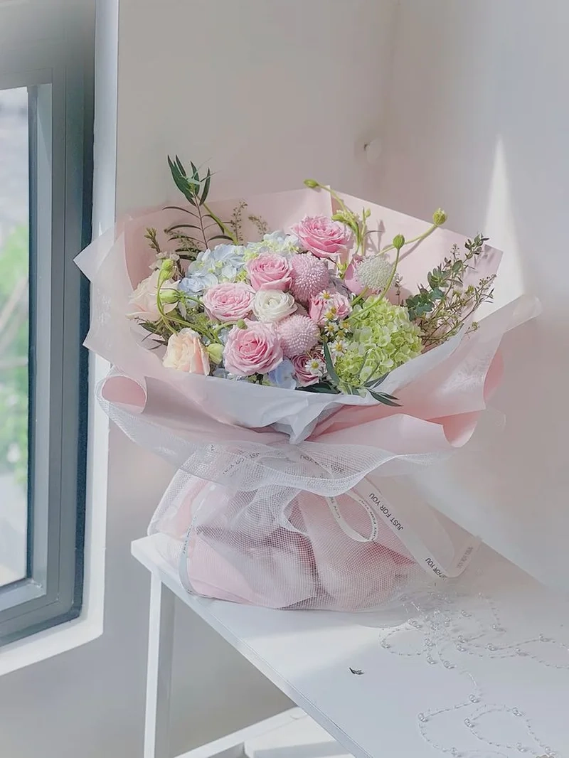 Thể hiện tình cảm qua hình ảnh hoa 8/3 đẹp, tạo không gian thêm phần ấm áp
