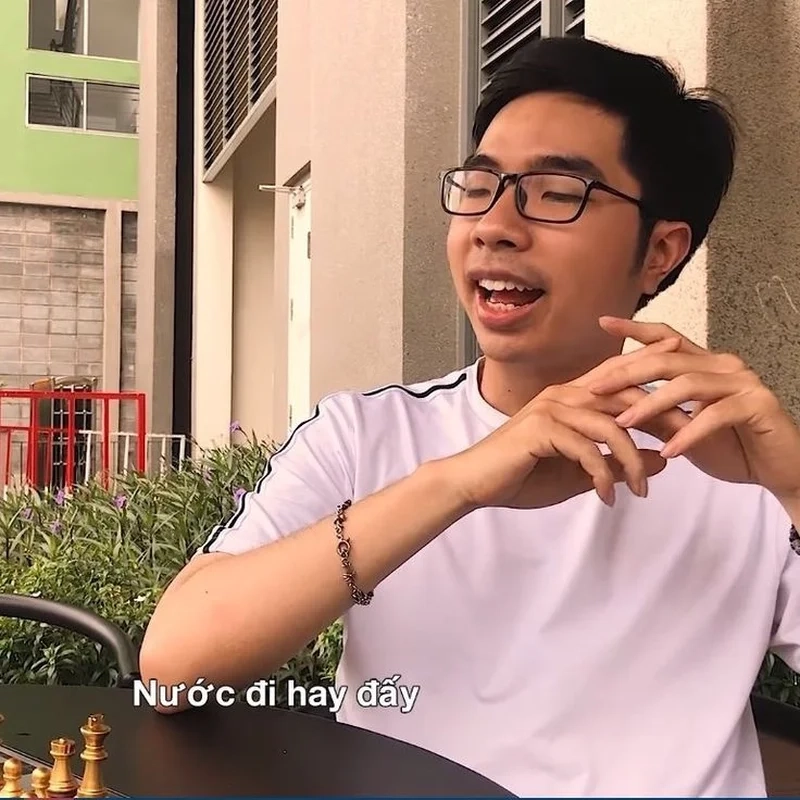 Xem là cười với hình ảnh meme hài hước